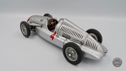 Auto Union Typ D 1938 mit Heckmotor, Ferdinand-Porsche-Konstruktion in 1:18 von CMC