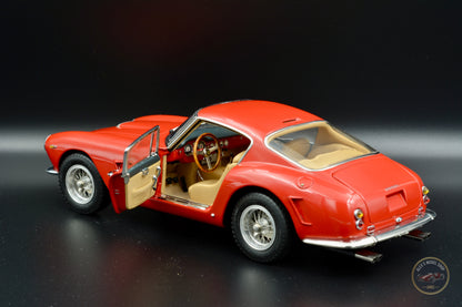 CMC M-046 Ferrari 250 GT Berlinetta SWB 1961, Modellauto im Massstab 1:18