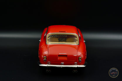 CMC M-046 Ferrari 250 GT Passo Corto, detailgetreues Modellauto 1:18