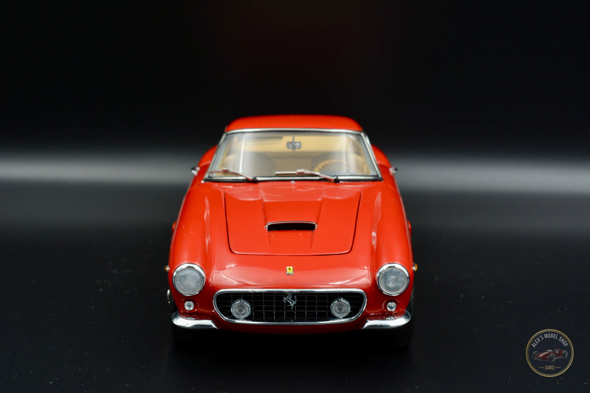 CMC Ferrari 250 GT SWB Modellauto 1:18 in fast neuwertigem Zustand