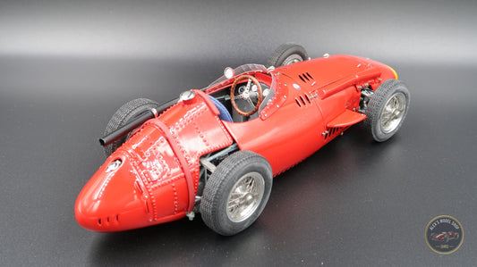 CMC M-051 Maserati 250F 1957, Dreiviertelansicht von hinten, Modellauto im Massstab 1:18