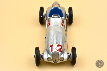 CMC 1:18 Mercedes-Benz W125 #12, Rudolf Caracciola (1937) — head-on front view, grille and race number