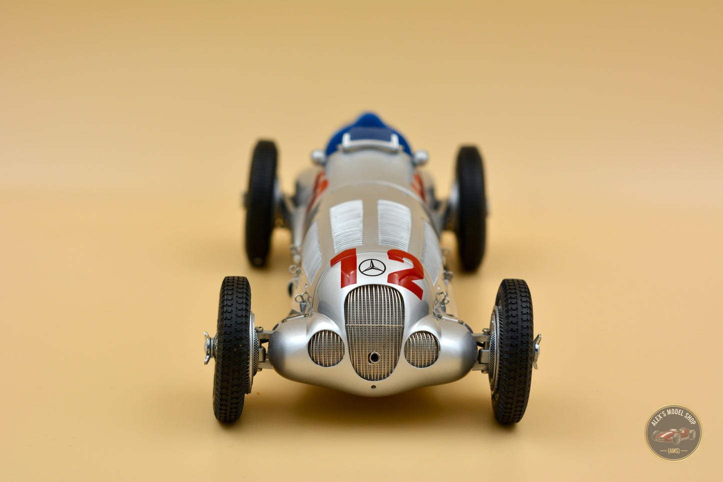 CMC 1:18 Mercedes-Benz W125 #12, Rudolf Caracciola (1937) — front view, cockpit and nose detail
