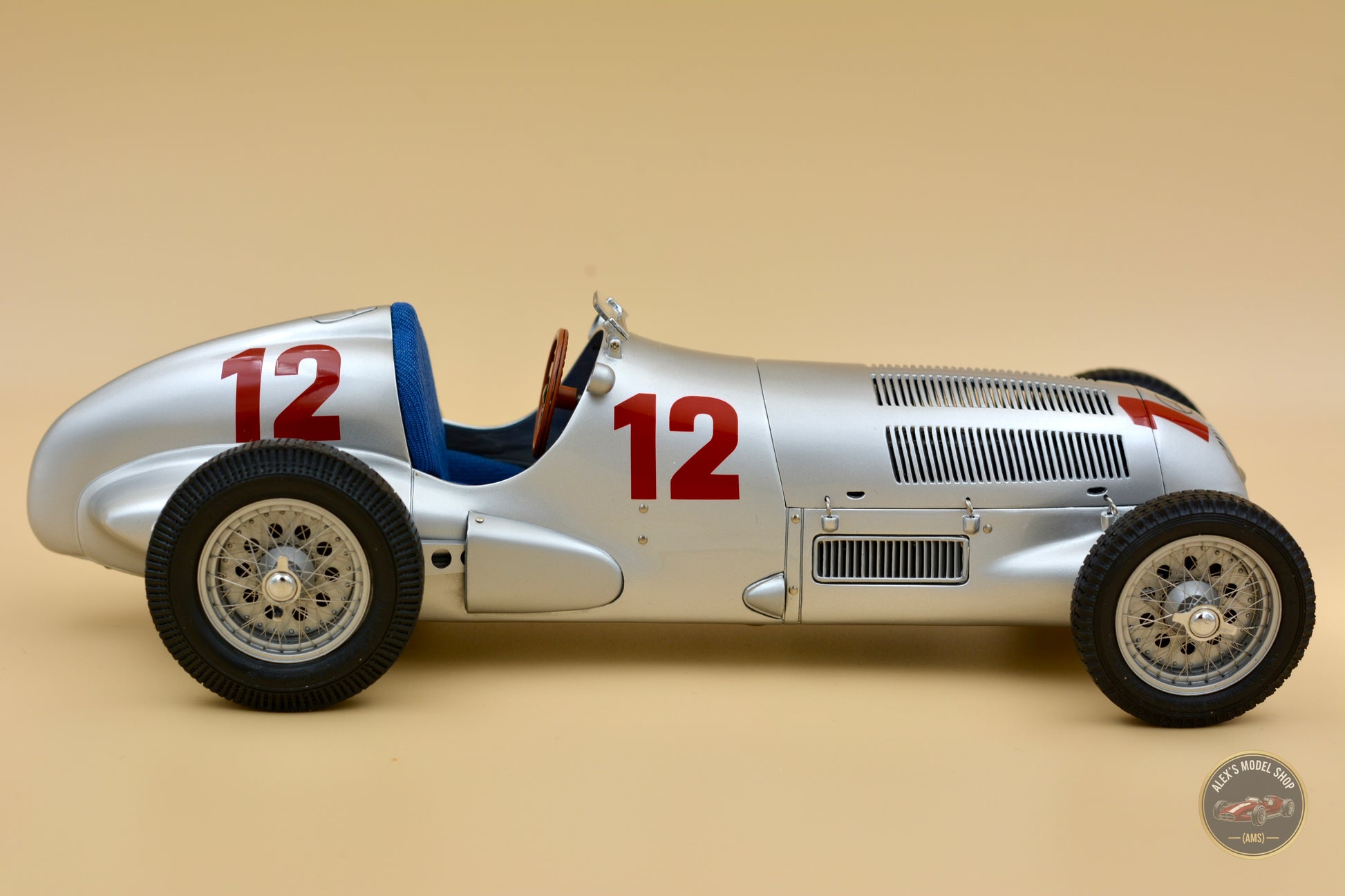 CMC 1:18 Mercedes-Benz W125 #12, Rudolf Caracciola (1937) — left side profile