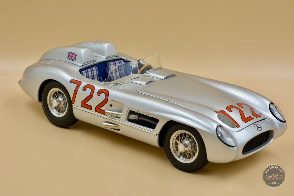 CMC M-066 Mercedes-Benz 300 SLR 1955, Stirling Moss #722, Sieger Mille Miglia, Dreiviertelansicht vorne links, Modellauto im Massstab 1:18