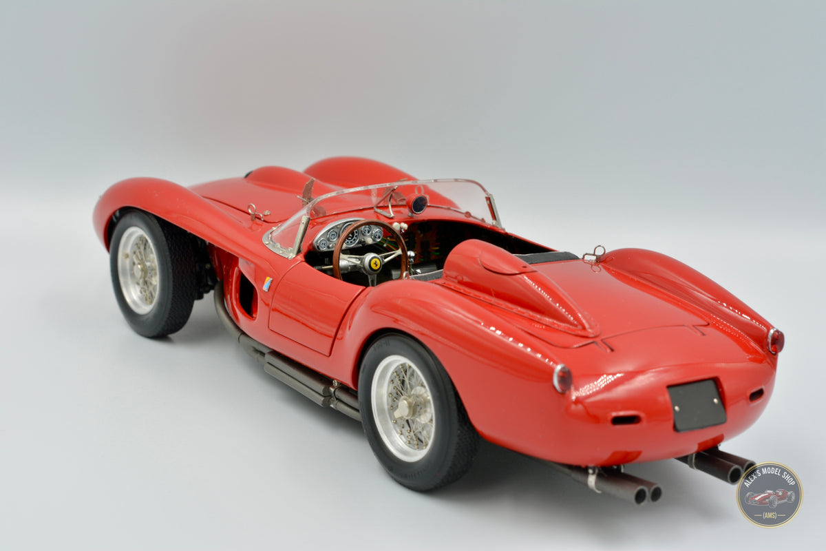 CMC M-071 Testa Rossa Pontoon Fender, detailgetreues Modellauto 1:18